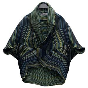 Title: Rare Issey Miyake FW 2005 Sculptural Pleated Jacket – Multicolour